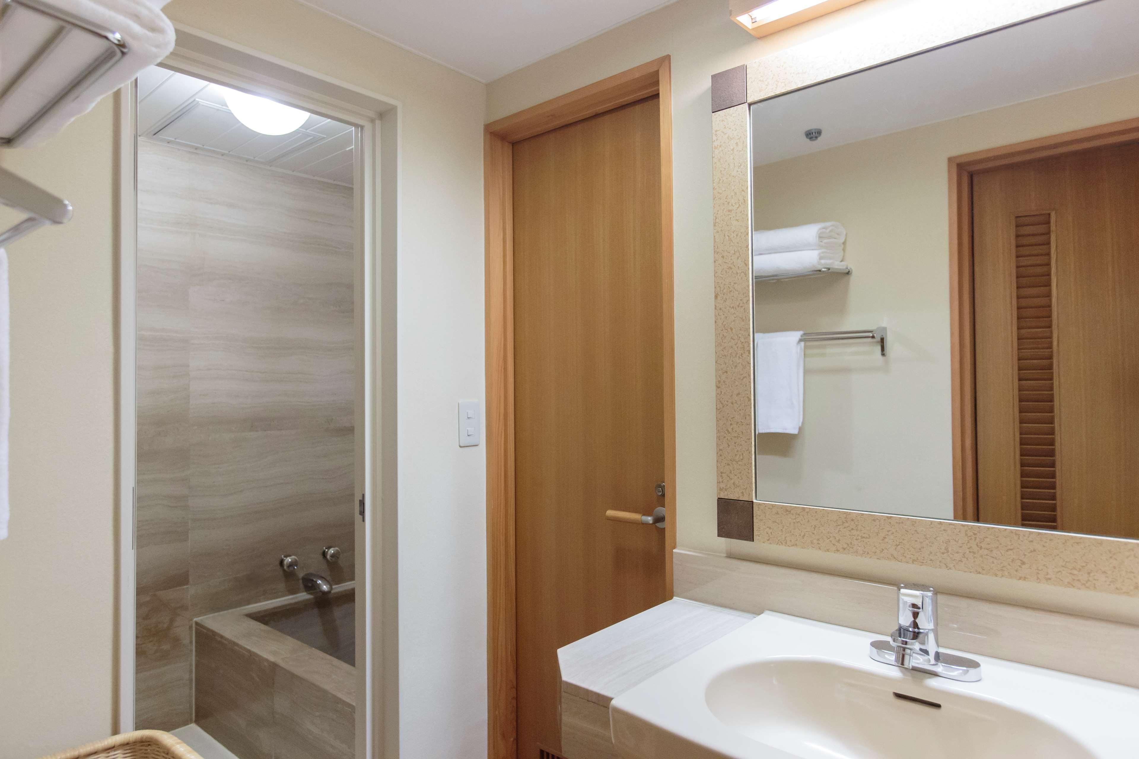 Doubletree By Hilton Naha Shuri Castle Exterior photo