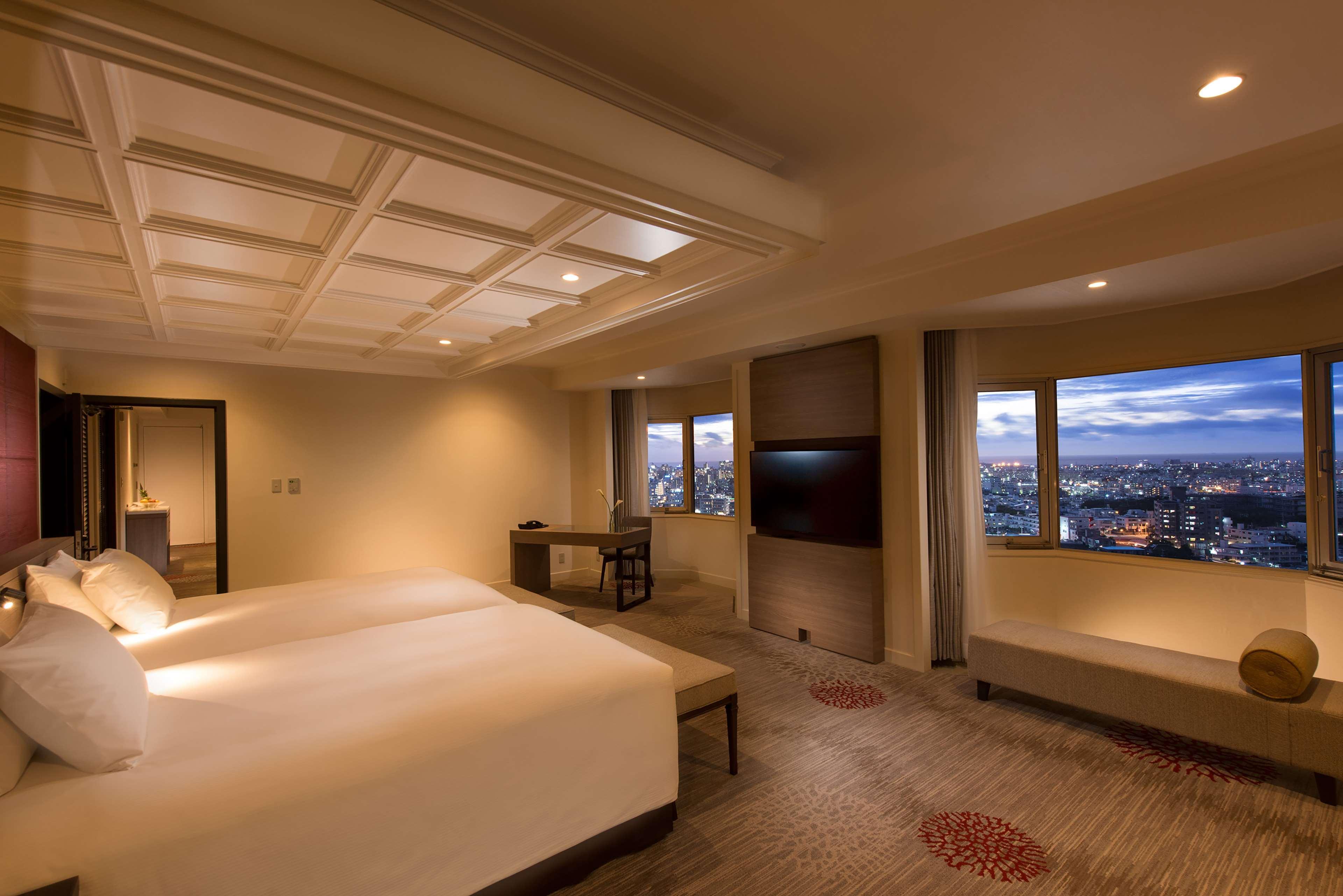 Doubletree By Hilton Naha Shuri Castle Exterior photo