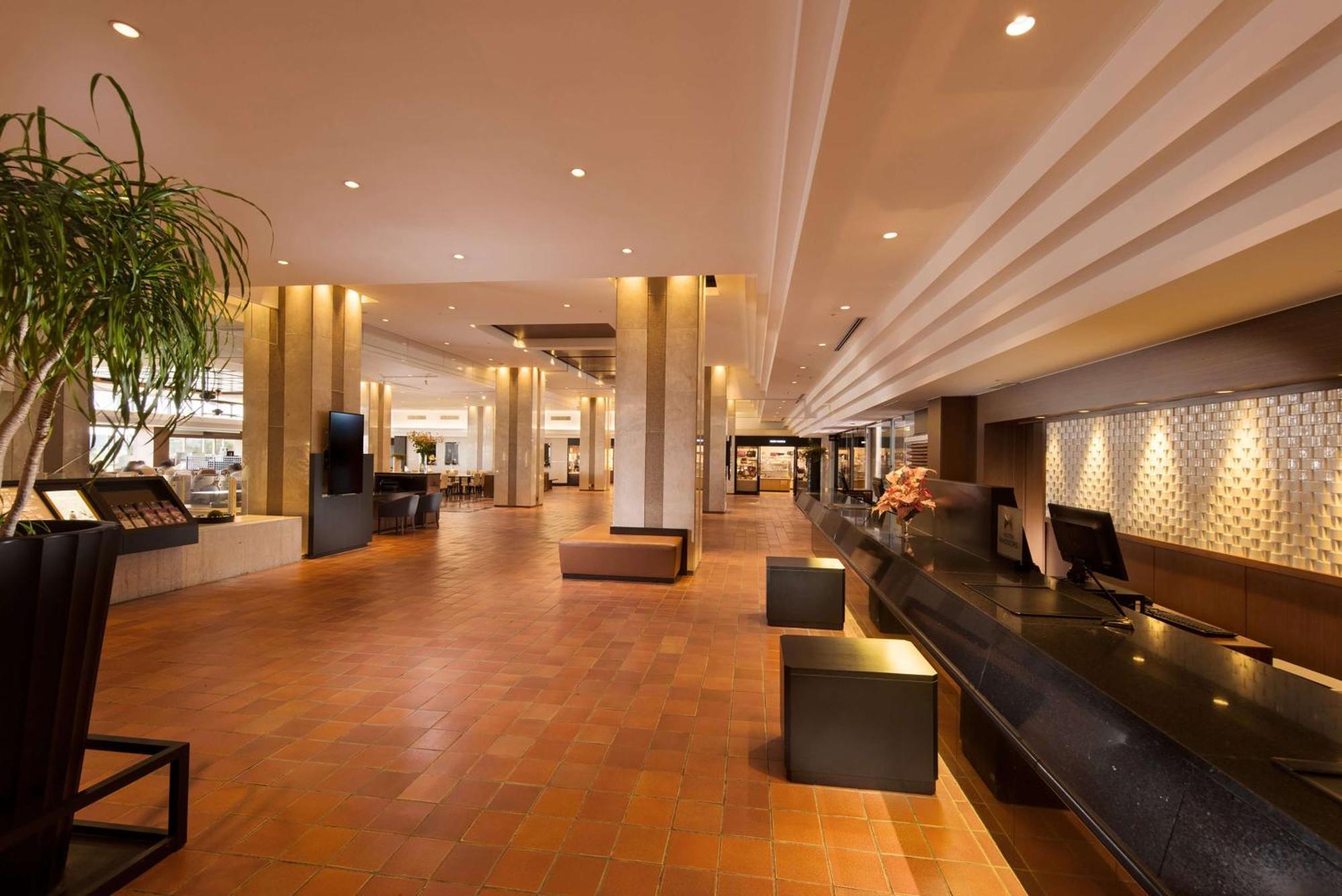 Doubletree By Hilton Naha Shuri Castle Exterior photo