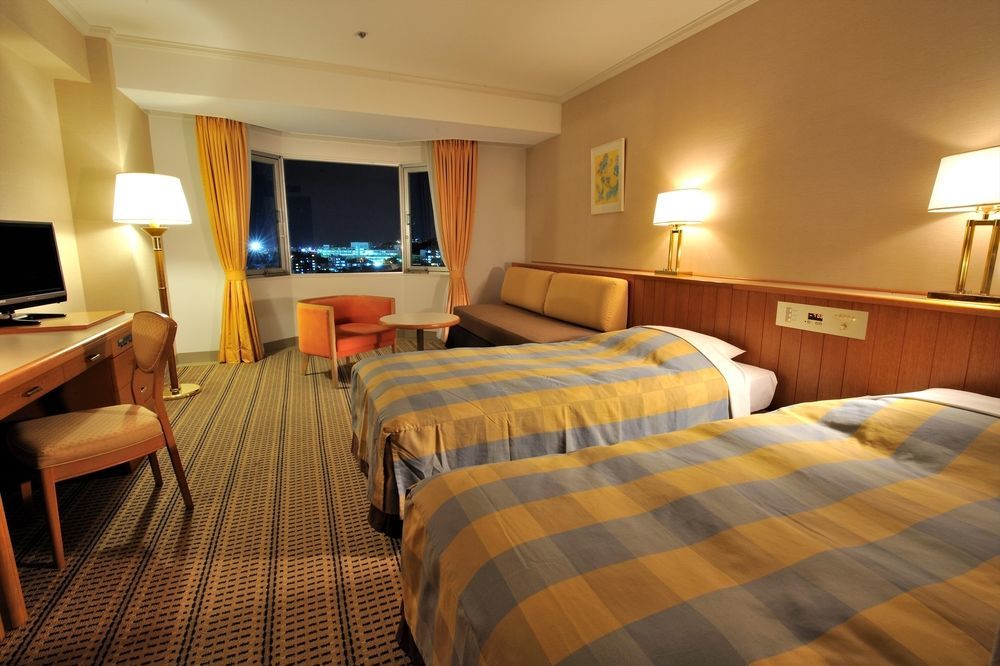 Doubletree By Hilton Naha Shuri Castle Exterior photo